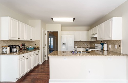 Cary Casa | Nuevo - Casa ubicada en el centro - Raleigh Durham Cary RDU