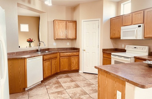 Sahuarita Casa | 2 Story, 4 Bedroom, 2.5 Bathroom Home in Rancho Sahuarita.