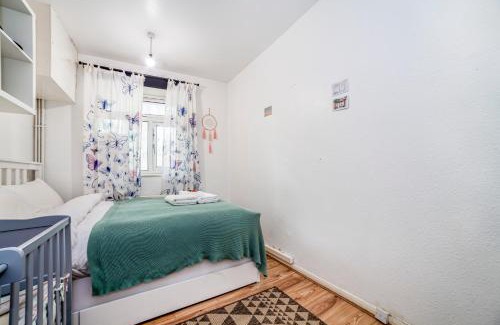 Larkhall Apartamento | 2 story apt on the ground floor at Clapham north