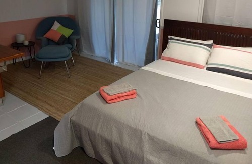 Tugun Casa | Casa de playa de 2 pisos - 50 metros de la playa y cafés - Se admiten mascotas