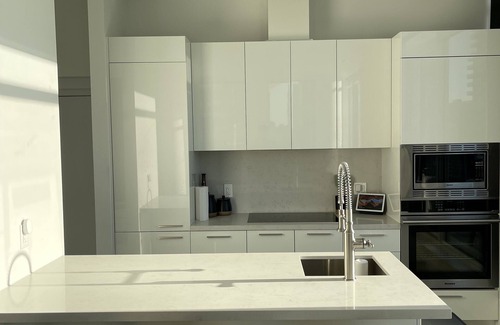Church and Wellesley Condominio | 2 Story Condo - Private Rooftop Terrace & Elevator