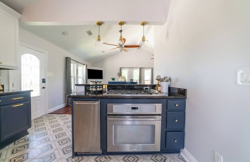 Chalmette Casa | 2-Story cottage w pool+bonfire