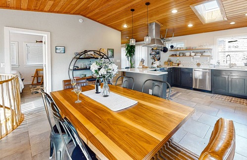 Neahkahnie Beach Casa | 2-story dog-friendly home with gas grill, gas fireplace, beach access & 2 decks