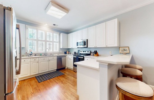 Harleston Village Casa | 2-story downtown Charleston house with balcony, washer/dryer, central AC, WiFi
