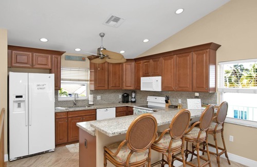 Coury Casa | 2 story home w/ 7 bedrooms,4 baths, private pool, 60ft of dockage, ample parking