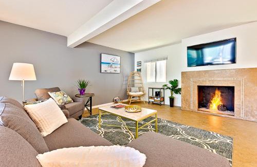 West Newport Casa | 2 Story Home with Garage 1 Block to the Beach wi