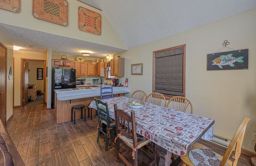 North Glade Hills Casa | 2-story home with private hot tub, firepit, deck, grill, wood stove, W/D, lawn