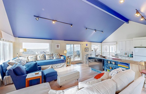 Tolovana Park Casa | 2-story home with beach views, 2 fireplaces, deck, grill, & W/D - walk to beach