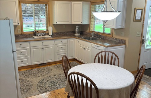 Nashua Casa | Casa de 2 pisos-Missouri Río
