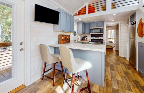 Clarkesville Casa | 2-story snowbird-friendly home with firepit, deck, porch, washer/dryer, & AC