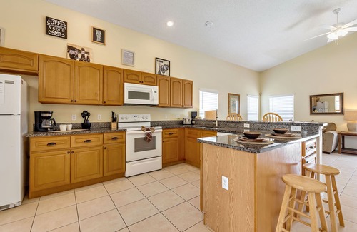 Davenport Cabaña | 2 Suites, 1 King, 5 Beds: Pool. Games Room #810