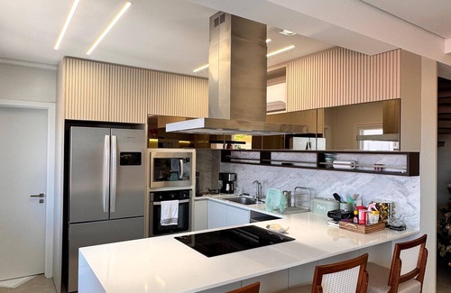 Centro Alquiler De RV | 2 suites with 43" TV, air conditioning, electric blinds, furniture and high standard bed