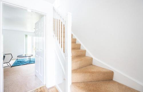 Langley Marish Casa | 2 Tracy Avenue