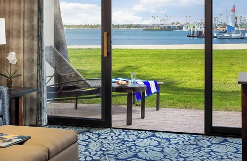 Crown Point Hotel | 2 units Bay View Double Suite Retreat | Catamaran Resort & Spa