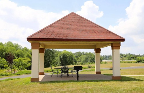 Pittsburg Apartamento | 2 Units Close to Levi Jackson Wilderness Road State Park! with Free Parking!