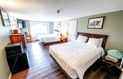 Shawnee On Delaware Hotel | 2 Units | Mountain Retreat | Refined Comfort & Scenic Views in a Serene Hideaway