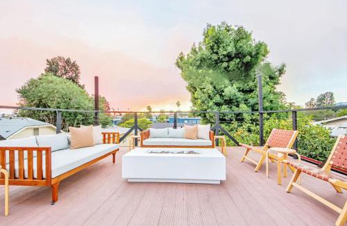 Los Feliz Casa | 2 Units Oasia Villa w terrace 12 pax