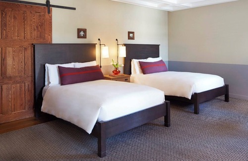 Hollywood Hotel | 2 Units Right Off Hollywood Walk of Fame | Outdoor Swimming Pool