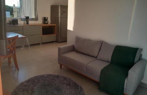 Jardim Iate Clube Apartamento | 2 vagas de estacionamento, a 7 min da praia