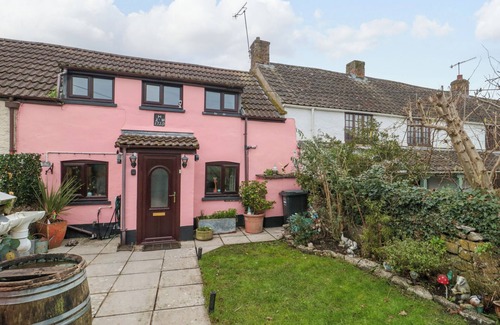 Kewstoke Cabaña | 2 VICTORIA COTTAGES, romantic, country holiday cottage in Kewstoke