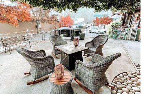 Mariposa Apartamento | #2 - Vintage 1930’s Hotel Apt - on Downtown Strip