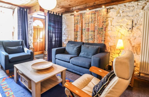 Manod Cabaña | 2 Waterloo Cottage, BLAENAU FFESTINIOG