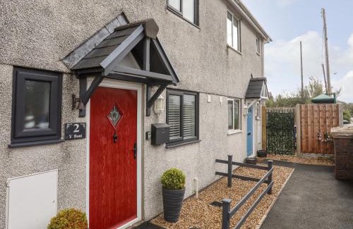 Pentraeth Casa | 2 Y Bont