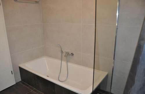 Leopoldshafen Apartamento | 2-Zi Wohn NEU Modern