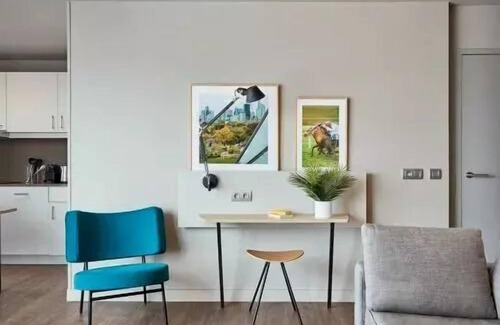 Suresnes Apartamento | 2 Rooms 4 People
