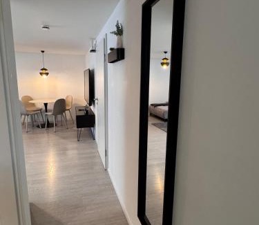 Sundheim Apartamento | 2-Zimmer Souterrain Wohnung