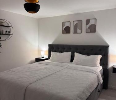 Sundheim Apartamento | 2-Zimmer Souterrain Wohnung