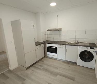 Neumuenster Apartamento | 2 Zimmer Unterkunft in Zentraler Lage Wasbeker Str