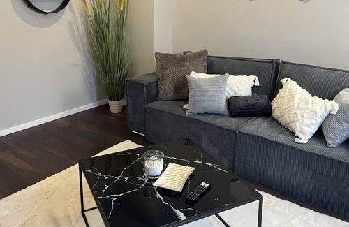 Altstadt Apartamento | 2 Zimmer Wohnung HU Innenstadt