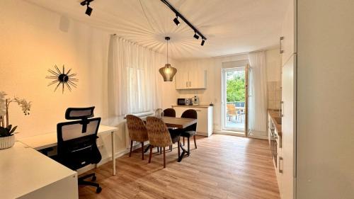 Muehlacker Apartamento | 2-Zimmer-Wohnung-Küche-Bad-Terrasse, Bahnhofsnähe