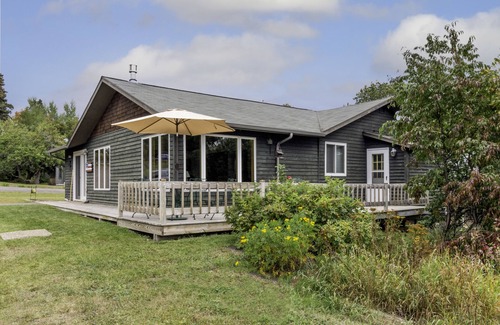Grand Marais Casa | 20 3rd Ave., West and first Street.Great harbor view Right in the heart of town.