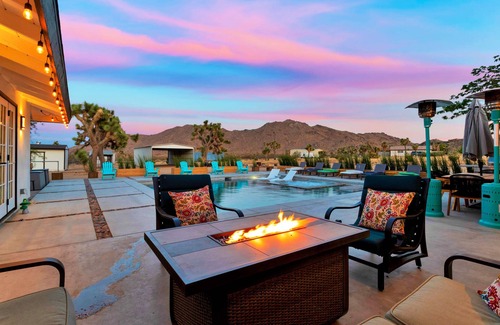Joshua Tree Casa | 20 Acre Joshua Tree Pool/Spa Home Game Room/Bball Court