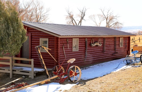Carbon County Casa | 20+ Acres of Peace @ The Saratoga Hoemstead