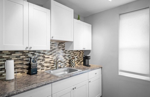 Roosevelt Condominio | 20 Chelsea Place On The Park, In Heart Of Downtown