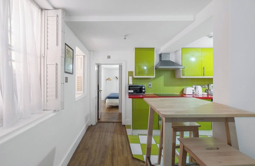 Camberwell Green Apartamento | 20 min from London centre| 2 bedrooms w/ ensuite baths, kitchen & living room.