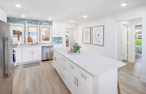 Graford Casa | 20 minutes from Rocker B! Luxury Waterfront PK Home on the Peninsula!