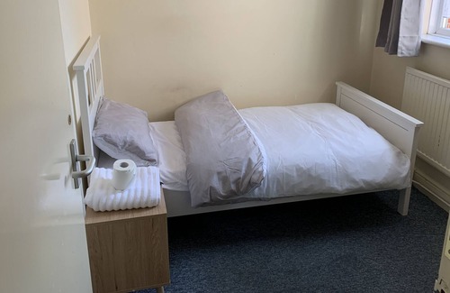 Dudden Hill Apartamento | 20 minutes to centre with excellent transport links.