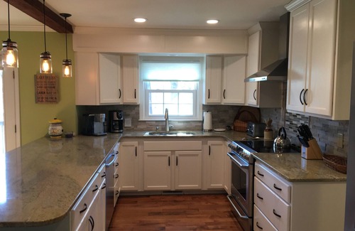Saxony Forest Casa | 20 minutos a Clemson - Remodelado 4 BR / 3 BA Waterfront