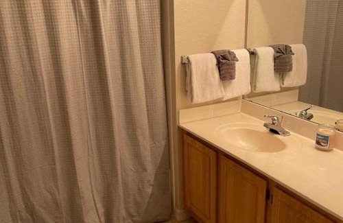 Venetian Bay Villages Apartamento | 20 minutes to Disney. 4BR, 3BTH. Beautiful and cozy townhouse. All amenities of a resor.