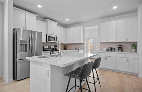 Hutto Casa | 20 minutes to Samsung Plant
