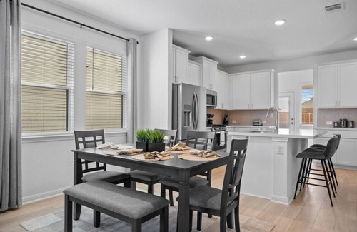 Hutto Casa | 20 minutes to Samsung Plant