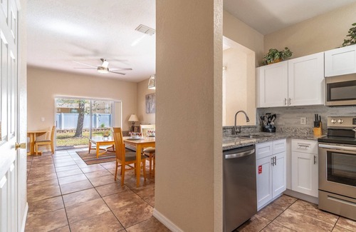 Wellington Casa | Family-Friendly 4BR Corner Townhome | Regal Palms Resort Pool & Clubhouse | Near Orlando Parks