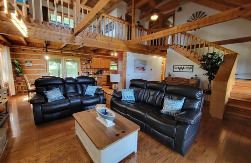 Dandridge Cabina | 20% Off Book By 8/31 Lake & Mountain View, Hot Tub