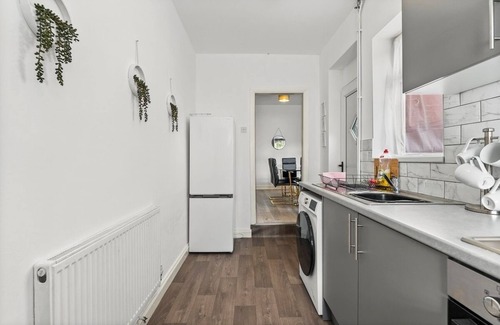Doncaster Casa | 20% off! Boutique Doncaster Abode - Sleeps 6!
