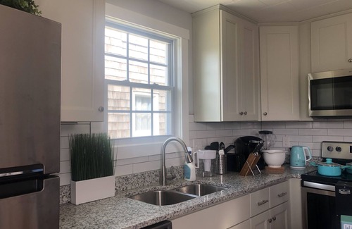 Norfolk Apartamento | *20% OFF Newly Remodeled #4* 5min walk to the Beach, Amazing Virginia Pro Host.