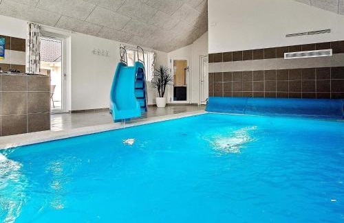 Olpenitz Casa | 20 person holiday home in Hasselberg